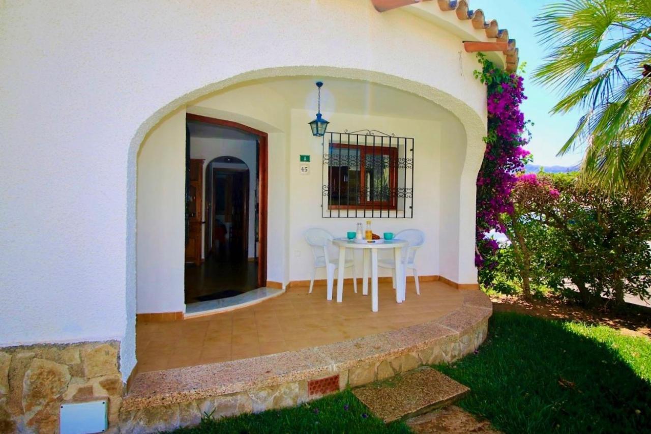 Oasis Parc 45 Villa Denia Exteriör bild